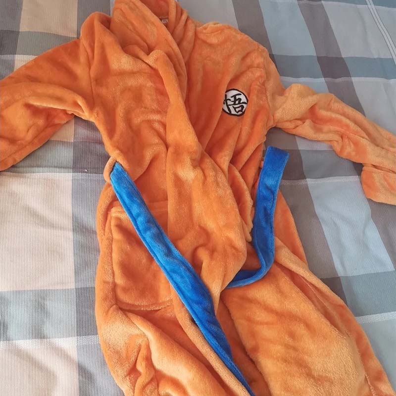 Dragon Ball Z Son Goku Bathrob - Cosplay Fireball Prop 评论和价格